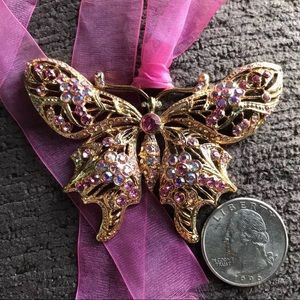 BLOOMINGDALES LARGE FASHION BUTTERFLY PINK RIBBON TIE NECKLACE CHOKER - NEW